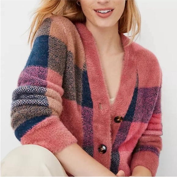 Ann Taylor Pink Plaid Boyfriend Cardigan XS Fuzzy Cozy Grandpacore - Picture 3 of 9